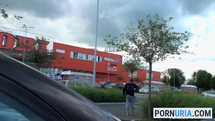Satisfied Shopper Marks Her Territory [FullHD 1080p] Eromaxx