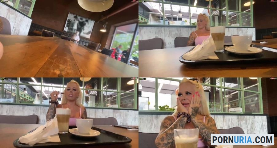 Devil Sophie - Heftig und versaut im Cafe gespritzt - Dreist vor der Poli [FullHD 1080p] MDH Pissing