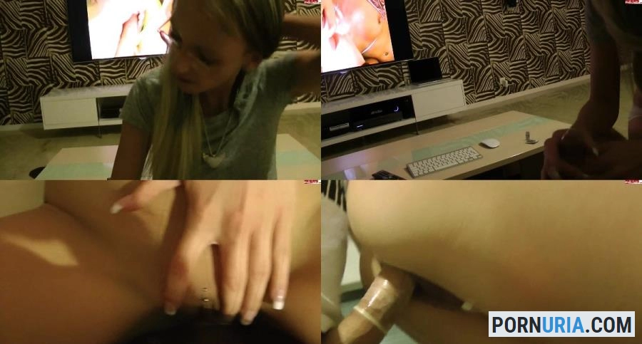 Meli-X - Stiefbruder beim Wichsen erwischt [Full HD] My Dirty Hobby