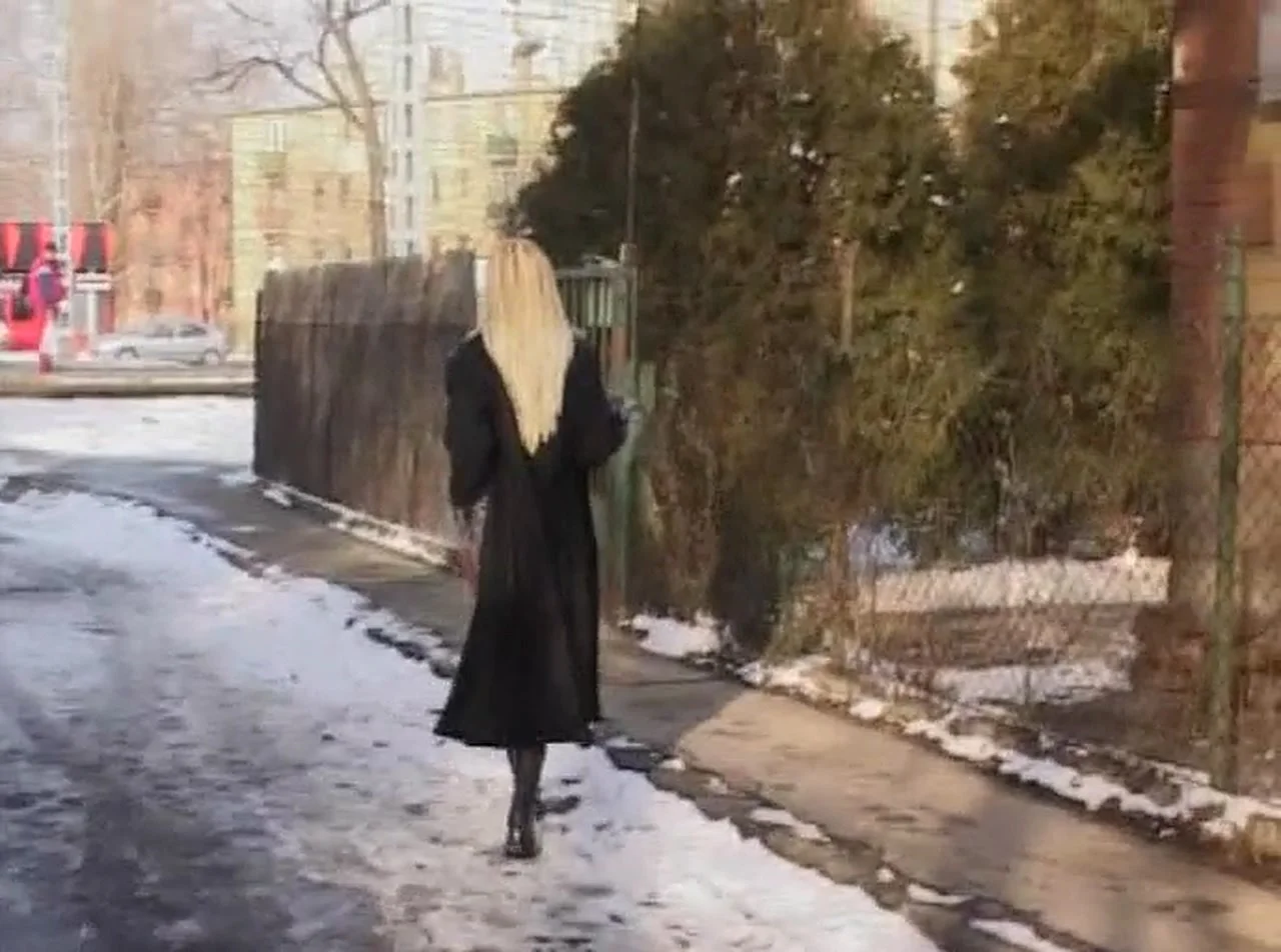 Czech Girls Let Loose Outdoors: Wild Street Peeing in Prague 1999
